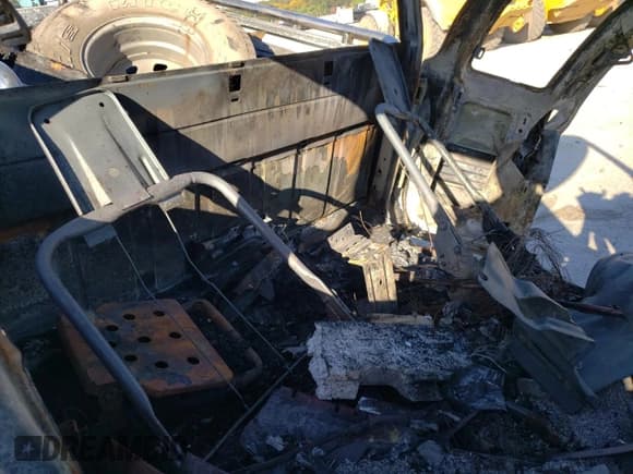 ✅ 2003 Chevrolet S-10 LS • VIN: 1GCCT19X738255874 • Лот: 77428334. Опубликован ранее на Copart с пробегом Не указан. Бесплатный доступ к архиву аукционных продаж из США и подробный отчёт об истории автомобиля на DreamBid. Изображение 10.