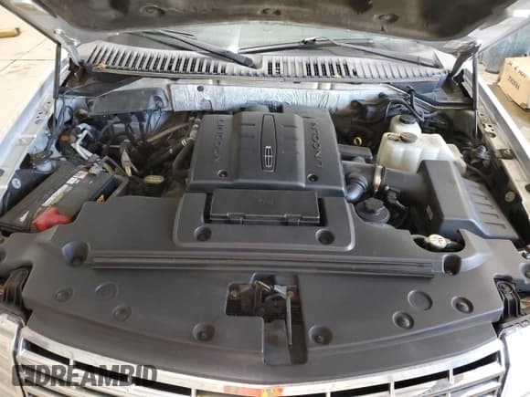 ✅ 2012 Lincoln Navigator • VIN: 5LMJJ2J5XCEL02970 • Lot: 86258295. Listed on Copart with 112,818 mi. Free auction sales archive from the USA and detailed vehicle history report at DreamBid. Image 12.