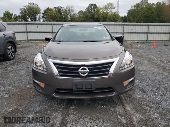 ✅ 2014 Nissan Altima SV • VIN: 1N4AL3AP4EC110604 • Lot: 80850025. Listed on Copart with 141,516 mi. Free auction sales archive from the USA and detailed vehicle history report at DreamBid. Image 5.