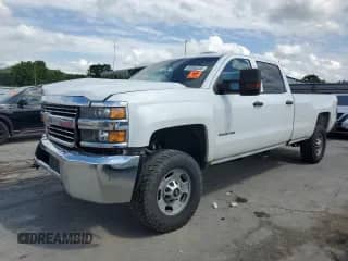 2018 Chevrolet Silverado 2500HD Work Truck z VIN 1GC1KUEG7JF222626, wystawiony jako Copart lot #58386335 z przebiegiem 215 509 mil mil oraz Szkoda całkowita • Salvage title. Historia ofert i sprzedaży dostępna na DreamBid. Obrazek 1.