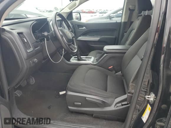 2020 Chevrolet Colorado 2WD LT z VIN 1GCGSCEN2L1132643, wystawiony jako Copart lot #87073195 z przebiegiem 118 302 mil mil oraz Czysty tytuł • Clean title. Historia ofert i sprzedaży dostępna na DreamBid. Obrazek 6.