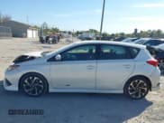 ✅ 2016 Scion iM • VIN: JTNKARJE7GJ507224 • Lot: 43342629. Wystawiony na IAAI z przebiegiem 131 940 mil. Bezpłatny archiwum sprzedaży aukcyjnych z USA i szczegółowy raport historii pojazdu na DreamBid. Zdjęcie 14.
