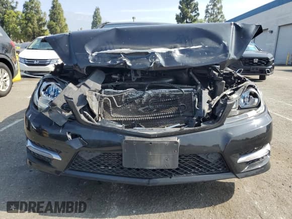 ✅ 2014 Mercedes-Benz C 250 Sport • VIN: WDDGF4HBXEA956765 • Лот: 60858855. Опубликован ранее на Copart с пробегом 113 149 миль. Бесплатный доступ к архиву аукционных продаж из США и подробный отчёт об истории автомобиля на DreamBid. Изображение 5.