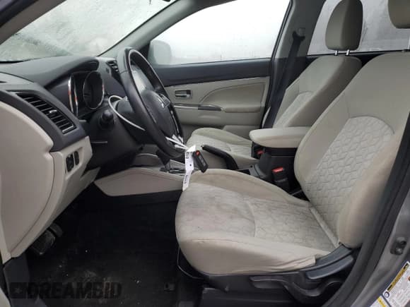 ✅ 2020 Mitsubishi Outlander SE • VIN: JA4AP4AU2LU001697 • Lot: 93681805. Wystawiony na Copart z przebiegiem 78 802 mil. Bezpłatny archiwum sprzedaży aukcyjnych z USA i szczegółowy raport historii pojazdu na DreamBid. Zdjęcie 7.