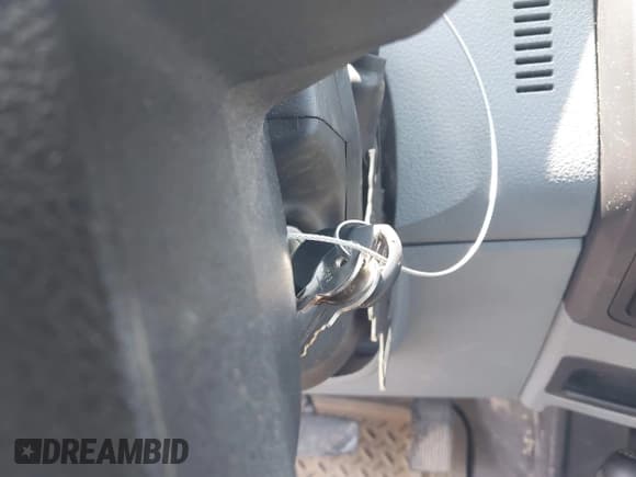 ✅ 2015 Ford F-250 • VIN: 1FDDF2B66FEA34884 • Lot: 42434311. Listed on IAAI with 131,644 mi. Free auction sales archive from the USA and detailed vehicle history report at DreamBid. Image 11.