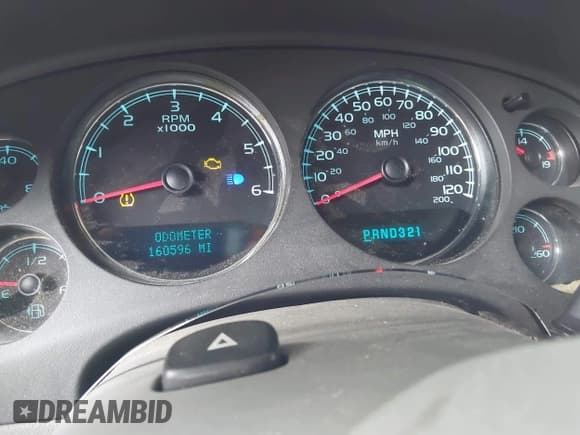 ✅ 2007 Chevrolet Suburban LT • VIN: 1GNFC16027J221478 • Lot: 42795291. Listed on IAAI with 160,596 mi. Free auction sales archive from the USA and detailed vehicle history report at DreamBid. Image 7.