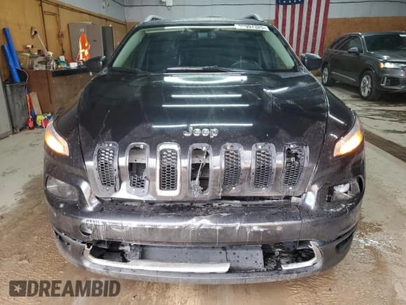 ✅ 2015 Jeep Cherokee Latitude • VIN: 1C4PJMCS7FW501800 • Lot: 90997325. Wystawiony na Copart z przebiegiem 134 958 mil. Bezpłatny archiwum sprzedaży aukcyjnych z USA i szczegółowy raport historii pojazdu na DreamBid. Zdjęcie 5.