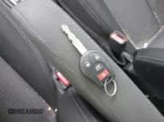 ✅ 2018 Nissan Versa S Plus • VIN: 3N1CN7AP2JL855132 • Лот: 43383042. Опубликован ранее на IAAI с пробегом 53 602 миль. Бесплатный доступ к архиву аукционных продаж из США и подробный отчёт об истории автомобиля на DreamBid. Изображение 11.