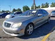 ✅ 2004 Mercedes-Benz S 500 • VIN: WDBNG75J04A413207 • Lot: 43465752. Wystawiony na IAAI z przebiegiem Nie podano. Bezpłatny archiwum sprzedaży aukcyjnych z USA i szczegółowy raport historii pojazdu na DreamBid. Zdjęcie 2.