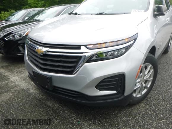 ✅ 2022 Chevrolet Equinox LS • VIN: 2GNAXHEV7N6123075 • Lot: 42788106. Wystawiony na IAAI z przebiegiem 104 240 mil. Bezpłatny archiwum sprzedaży aukcyjnych z USA i szczegółowy raport historii pojazdu na DreamBid. Zdjęcie 1.