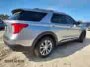 2022 Ford Explorer Limited with VIN 1FMSK7FH4NGA95245, listed as a Copart auction lot 85763455 with 57,267 mi miles and Non repairable. Bid and sale history available at DreamBid. Image 3.