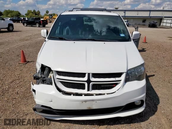 ✅ 2017 Dodge Grand Caravan GT • VIN: 2C4RDGEG3HR715589 • Lot: 84463375. Wystawiony na Copart z przebiegiem 149 254 mil. Bezpłatny archiwum sprzedaży aukcyjnych z USA i szczegółowy raport historii pojazdu na DreamBid. Zdjęcie 5.