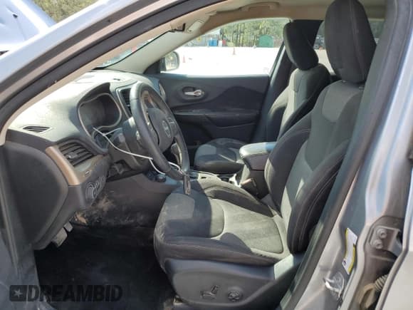 ✅ 2014 Jeep Cherokee Latitude • VIN: 1C4PJMCS1EW246222 • Lot: 86528535. Listed on Copart with 185,412 mi. Free auction sales archive from the USA and detailed vehicle history report at DreamBid. Image 7.