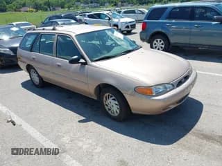 ✅ 1999 Ford Escort SE • VIN: 3FAFP15P9XR164302 • Lot: 42379366. Wystawiony na IAAI z przebiegiem 111 509 mil. Bezpłatny archiwum sprzedaży aukcyjnych z USA i szczegółowy raport historii pojazdu na DreamBid. Zdjęcie 1.