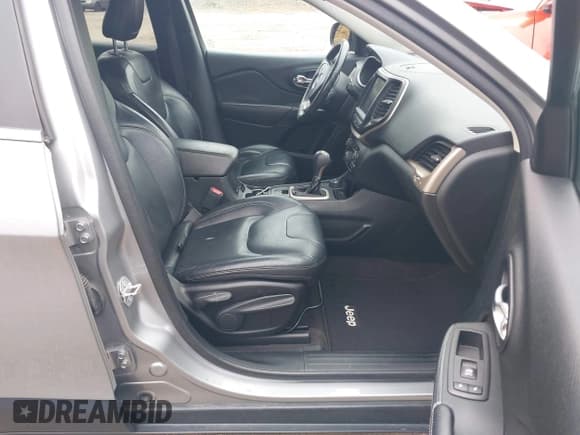 ✅ 2016 Jeep Cherokee Limited • VIN: 1C4PJMDB4GW321030 • Лот: 43506326. Опубликован ранее на IAAI с пробегом 140 319 миль. Бесплатный доступ к архиву аукционных продаж из США и подробный отчёт об истории автомобиля на DreamBid. Изображение 5.