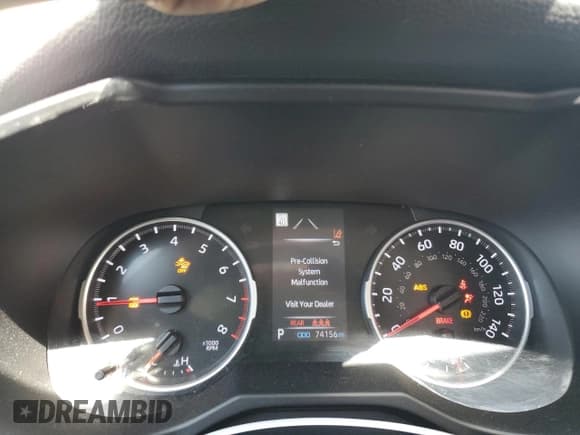 ✅ 2022 Toyota RAV4 LE • VIN: 2T3F1RFV4NW265781 • Lot: 70828475. Listed on Copart with 74,156 mi. Free auction sales archive from the USA and detailed vehicle history report at DreamBid. Image 9.