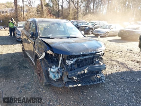 ✅ 2018 Mitsubishi Outlander SEL • VIN: JA4J24A56JZ040509 • Лот: 41293973. Опубликован ранее на IAAI с пробегом 150 753 миль. Бесплатный доступ к архиву аукционных продаж из США и подробный отчёт об истории автомобиля на DreamBid. Изображение 6.