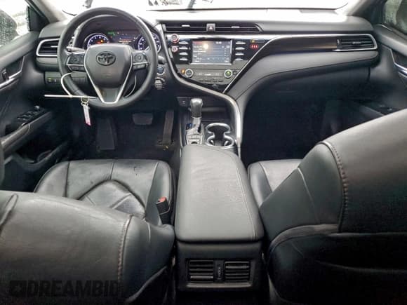 ✅ 2018 Toyota Camry SE • VIN: 4T1B11HK0JU632391 • Лот: 93180055. Опубликован ранее на Copart с пробегом 192 340 миль. Бесплатный доступ к архиву аукционных продаж из США и подробный отчёт об истории автомобиля на DreamBid. Изображение 8.