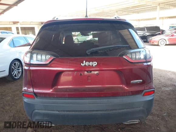 ✅ 2019 Jeep Cherokee Latitude • VIN: 1C4PJLCX6KD221281 • Lot: 43009415. Wystawiony na IAAI z przebiegiem 69 609 mil. Bezpłatny archiwum sprzedaży aukcyjnych z USA i szczegółowy raport historii pojazdu na DreamBid. Zdjęcie 16.
