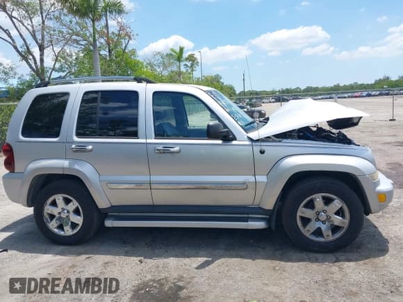 ✅ 2005 Jeep Liberty Limited • VIN: 1J4GK58K45W604144 • Lot: 42280563. Listed on IAAI with 139,078 mi. Free auction sales archive from the USA and detailed vehicle history report at DreamBid. Image 13.