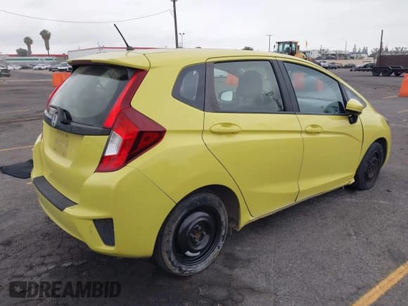 ✅ 2016 Honda Fit LX • VIN: JHMGK5H54GX012884 • Lot: 42409748. Listed on IAAI with 86,618 mi. Free auction sales archive from the USA and detailed vehicle history report at DreamBid. Image 4.