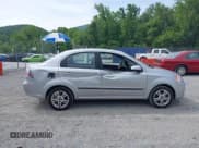 ✅ 2010 Chevrolet Aveo 1LT • VIN: KL1TD5DE7AB133551 • Lot: 42499135. Wystawiony na IAAI z przebiegiem 46 294 mil. Bezpłatny archiwum sprzedaży aukcyjnych z USA i szczegółowy raport historii pojazdu na DreamBid. Zdjęcie 13.