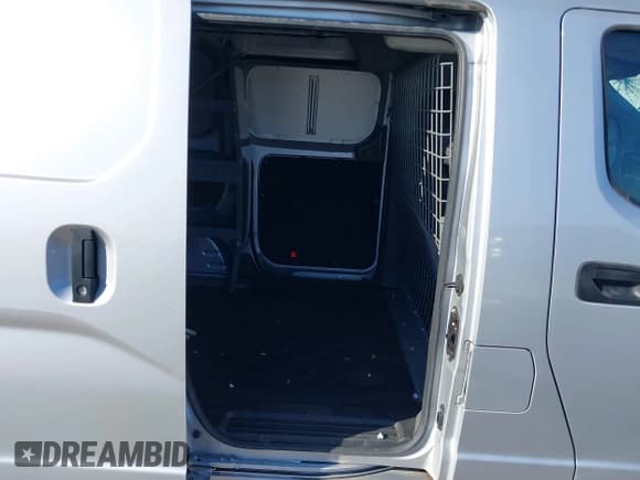 ✅ 2020 Nissan NV200 S • VIN: 3N6CM0KN9LK696801 • Lot: 41106619. Wystawiony na IAAI z przebiegiem 80 786 mil. Bezpłatny archiwum sprzedaży aukcyjnych z USA i szczegółowy raport historii pojazdu na DreamBid. Zdjęcie 8.