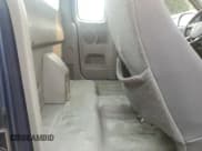 ✅ 2004 Chevrolet Colorado Z85 • VIN: 1GCCS198848136163 • Lot: 71897745. Wystawiony na Copart z przebiegiem 199 951 mil. Bezpłatny archiwum sprzedaży aukcyjnych z USA i szczegółowy raport historii pojazdu na DreamBid. Zdjęcie 10.