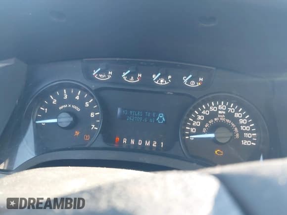 ✅ 2012 Ford F-150 XL • VIN: 1FTEX1CM7CFC60631 • Lot: 41355149. Listed on IAAI with 262,109 mi. Free auction sales archive from the USA and detailed vehicle history report at DreamBid. Image 7.