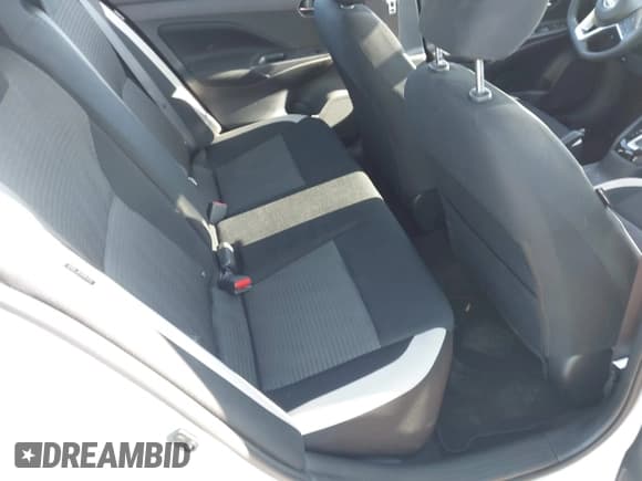 ✅ 2022 Nissan Versa SV • VIN: 3N1CN8EV2NL861856 • Lot: 42725796. Listed on IAAI with 44,431 mi. Free auction sales archive from the USA and detailed vehicle history report at DreamBid. Image 8.