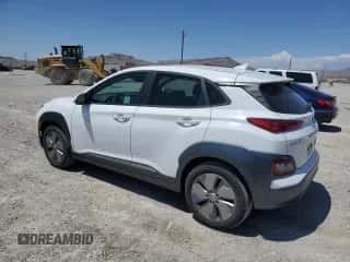 ✅ 2021 Hyundai Kona Limited • VIN: KM8K33AG9MU128454 • Лот: 54186083. Размещён на Copart с пробегом 19 371 миль миль. Получите бесплатный доступ к архиву аукционных продаж из США и посмотрите подробный отчёт об истории автомобиля на DreamBid. Изображение 2.