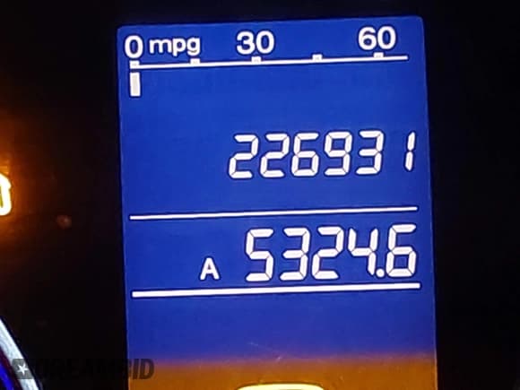 ✅ 2011 Honda CR-V SE • VIN: JHLRE4H45BC029165 • Lot: 43840783. Listed on IAAI with 226,931 mi. Free auction sales archive from the USA and detailed vehicle history report at DreamBid. Image 15.