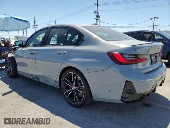 ✅ 2023 BMW 3 Series 330i • VIN: 3MW69FF08P8D74282 • Лот: 71543165. Опубликован ранее на Copart с пробегом 15 227 миль. Бесплатный доступ к архиву аукционных продаж из США и подробный отчёт об истории автомобиля на DreamBid. Изображение 2.