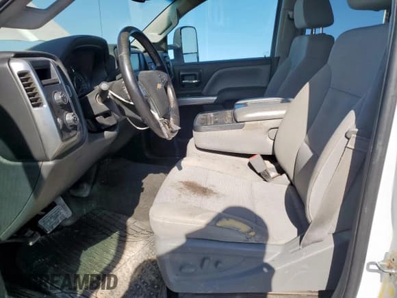 ✅ 2015 Chevrolet Silverado 2500HD LT • VIN: 1GC2KVEG5FZ122461 • Lot: 66639795. Wystawiony na Copart z przebiegiem 222 057 mil. Bezpłatny archiwum sprzedaży aukcyjnych z USA i szczegółowy raport historii pojazdu na DreamBid. Zdjęcie 7.