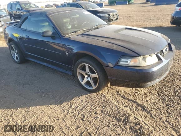 ✅ 2001 Ford Mustang Deluxe • VIN: 1FAFP44431F130921 • Lot: 91164215. Listed on Copart with 105,073 mi. Free auction sales archive from the USA and detailed vehicle history report at DreamBid. Image 4.