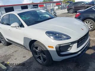 ✅ 2024 Porsche Macan • VIN: WP1AA2A51RLB04370 • Lot: 42471618. Wystawiony na IAAI z przebiegiem 17 519 mil. Bezpłatny archiwum sprzedaży aukcyjnych z USA i szczegółowy raport historii pojazdu na DreamBid. Zdjęcie 1.