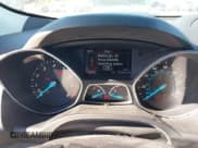 ✅ 2014 Ford Escape Titanium • VIN: 1FMCU9J93EUA67819 • Lot: 43595851. Wystawiony na IAAI z przebiegiem 165 622 mil. Bezpłatny archiwum sprzedaży aukcyjnych z USA i szczegółowy raport historii pojazdu na DreamBid. Zdjęcie 7.