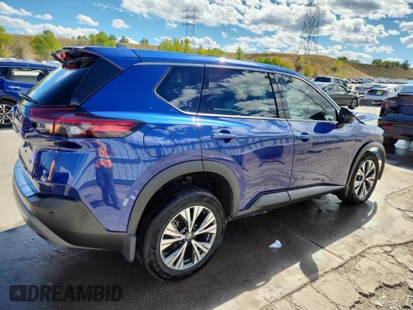 ✅ 2021 Nissan Rogue SV • VIN: 5N1AT3BB9MC803689 • Lot: 84065635. Wystawiony na Copart z przebiegiem 56 150 mil. Bezpłatny archiwum sprzedaży aukcyjnych z USA i szczegółowy raport historii pojazdu na DreamBid. Zdjęcie 3.