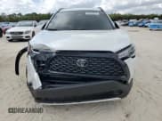 ✅ 2024 Toyota Corolla Cross LE • VIN: 7MUBAAAG9RV110858 • Лот: 54520675. Опубликован ранее на Copart с пробегом 5 727 миль. Бесплатный доступ к архиву аукционных продаж из США и подробный отчёт об истории автомобиля на DreamBid. Изображение 5.