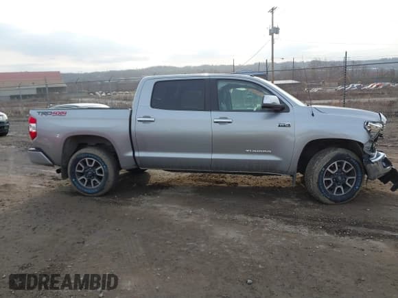 ✅ 2016 Toyota Tundra Limited • VIN: 5TFHY5F16GX492012 • Lot: 41708632. Listed on IAAI with 181,395 mi. Free auction sales archive from the USA and detailed vehicle history report at DreamBid. Image 14.