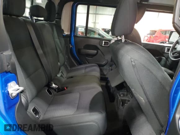 ✅ 2020 Jeep Gladiator Sport S • VIN: 1C6JJTAG5LL211879 • Лот: 92504945. Опубликован ранее на Copart с пробегом 26 963 миль. Бесплатный доступ к архиву аукционных продаж из США и подробный отчёт об истории автомобиля на DreamBid. Изображение 10.