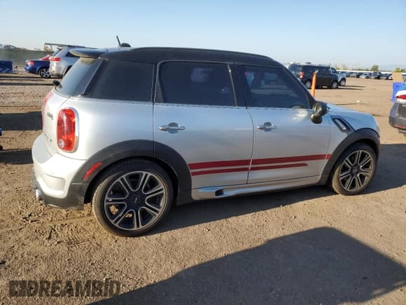 ✅ 2014 MINI Countryman S • VIN: WMWZC3C5XEWP25873 • Lot: 71098025. Wystawiony na Copart z przebiegiem 128 398 mil. Bezpłatny archiwum sprzedaży aukcyjnych z USA i szczegółowy raport historii pojazdu na DreamBid. Zdjęcie 3.