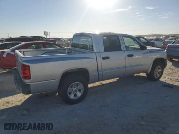 2008 Dodge Dakota Bighorn/Lonestar with VIN 1D7HE38K98S570161, listed as a Copart auction lot 87035844 with 173,704 mi miles and Clean title. Bid and sale history available at DreamBid. Image 3.