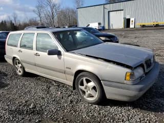 ✅ 1996 Volvo 850 • VIN: YV1LW5726T2228975 • Лот: 47834325. Опубликован ранее на Copart с пробегом 191 760 миль. Бесплатный доступ к архиву аукционных продаж из США и подробный отчёт об истории автомобиля на DreamBid. Изображение 4.