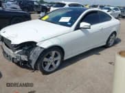 ✅ 2015 Mercedes-Benz C 250 • VIN: WDDGJ4HB2FG406506 • Lot: 42429753. Wystawiony na IAAI z przebiegiem 125 609 mil. Bezpłatny archiwum sprzedaży aukcyjnych z USA i szczegółowy raport historii pojazdu na DreamBid. Zdjęcie 17.