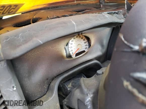 2006 Dodge 3500 SLT z VIN 3D7LX38C16G264329, wystawiony jako Copart lot #50561945 z przebiegiem Nie podano mil oraz Nie do naprawy • Non repairable. Historia ofert i sprzedaży dostępna na DreamBid. Obrazek 9.