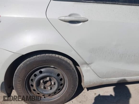 ✅ 2015 Kia Forte LX • VIN: KNAFK4A60F5275729 • Lot: 43709990. Wystawiony na IAAI z przebiegiem 147 640 mil. Bezpłatny archiwum sprzedaży aukcyjnych z USA i szczegółowy raport historii pojazdu na DreamBid. Zdjęcie 12.