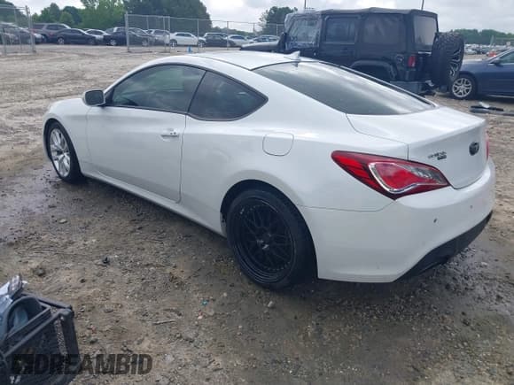 ✅ 2013 Hyundai Genesis Coupe Grand Touring • VIN: KMHHU6KJ4DU092594 • Lot: 42539611. Wystawiony na IAAI z przebiegiem 156 286 mil. Bezpłatny archiwum sprzedaży aukcyjnych z USA i szczegółowy raport historii pojazdu na DreamBid. Zdjęcie 3.