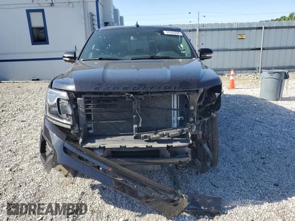 ✅ 2021 Ford Expedition Limited • VIN: 1FMJU2AT8MEA34401 • Lot: 57425295. Listed on Copart with 84,306 mi. Free auction sales archive from the USA and detailed vehicle history report at DreamBid. Image 5.