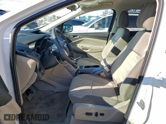 ✅ 2014 Ford Escape SE • VIN: 1FMCU9G9XEUD73181 • Lot: 95706155. Listed on Copart with 104,492 mi. Free auction sales archive from the USA and detailed vehicle history report at DreamBid. Image 7.